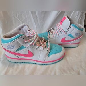 Nike Air Jordan 1 Mid Digital Pink